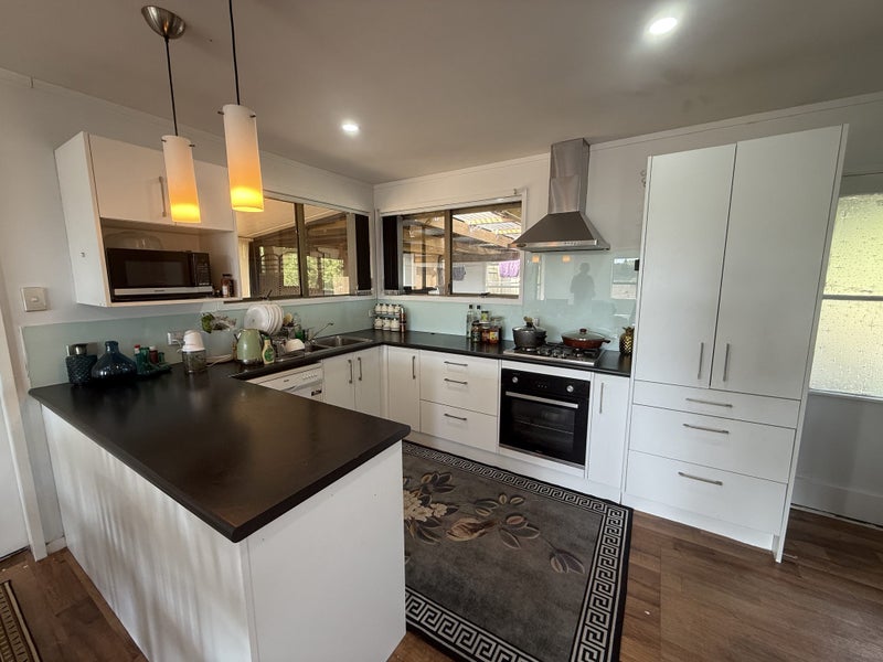 Opaheke, 3 bedrooms64682878270466112