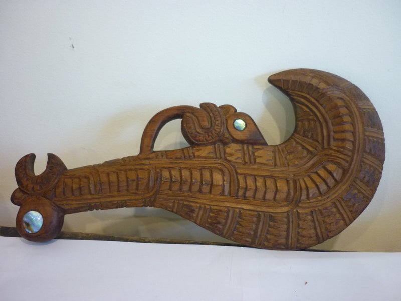 MAORI CARVED LARGE PATU . INLAID PAUA Carousel 1