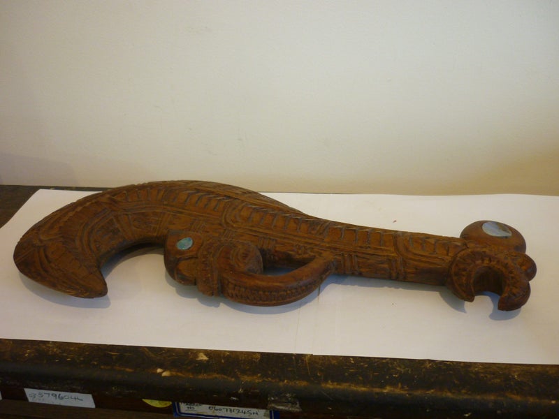 MAORI CARVED LARGE PATU . INLAID PAUA Carousel 6