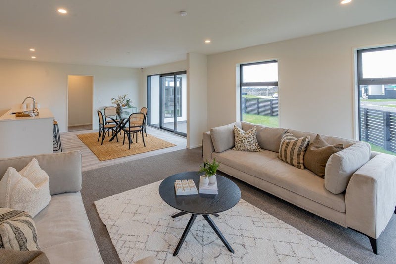 Hot Property - Move In Before Christmas!64683188529795113