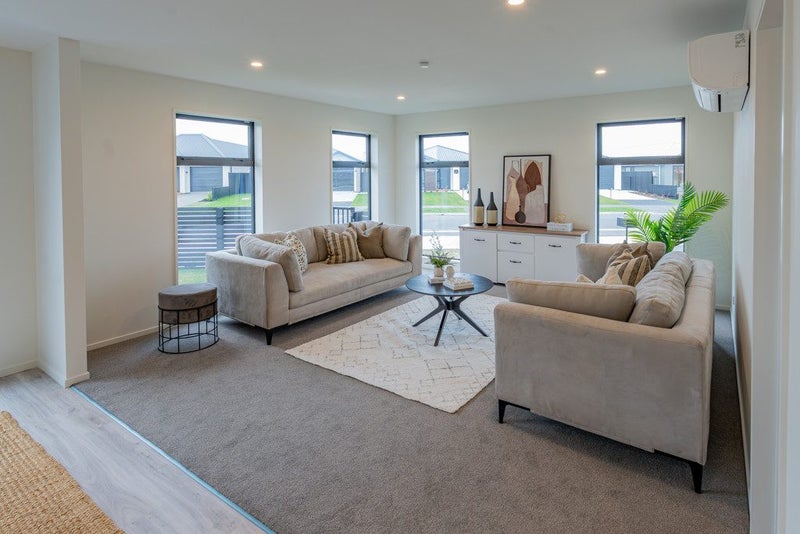 Hot Property - Move In Before Christmas!64683188529795114