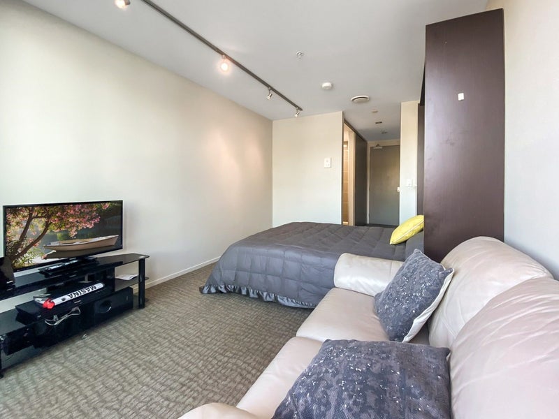 Newtown, 1 bedroom64683084440193113