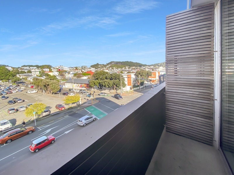 Newtown, 1 bedroom64683084440193114