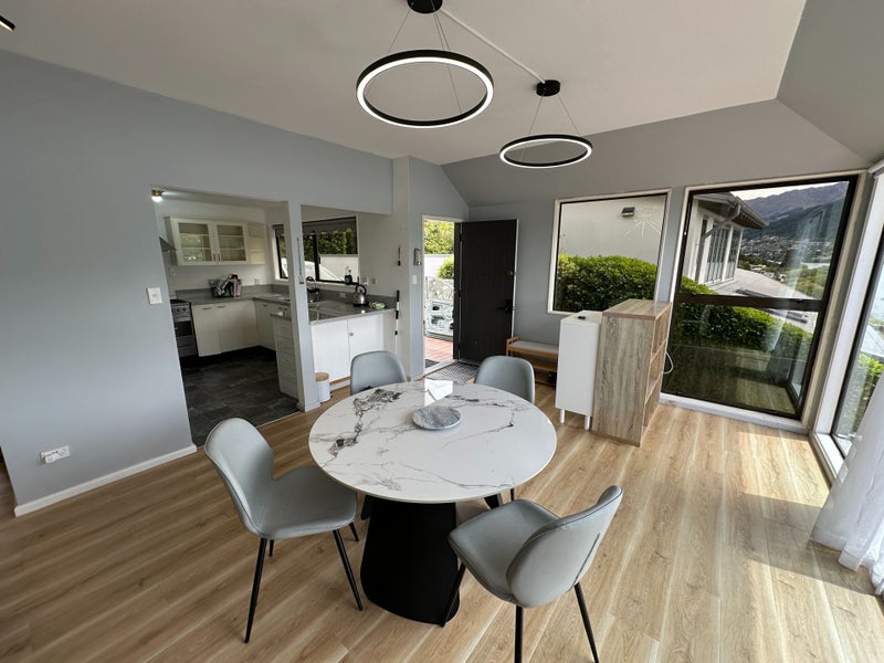 Queenstown East, 3 bedrooms64683084542722113