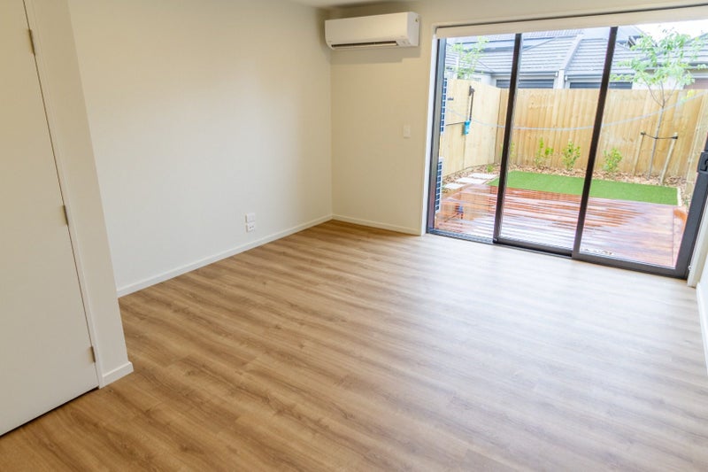 Sydenham, 2 bedrooms64683084611459114