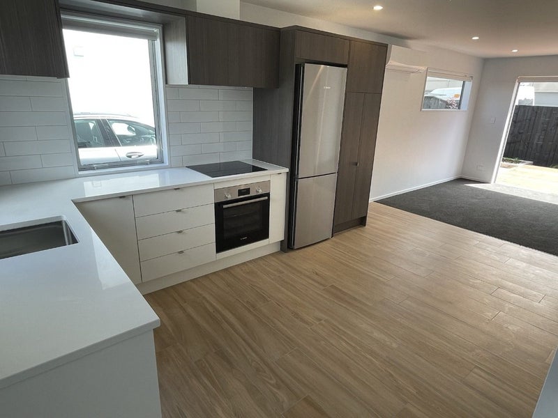 Waltham, 2 bedrooms64683175537282112