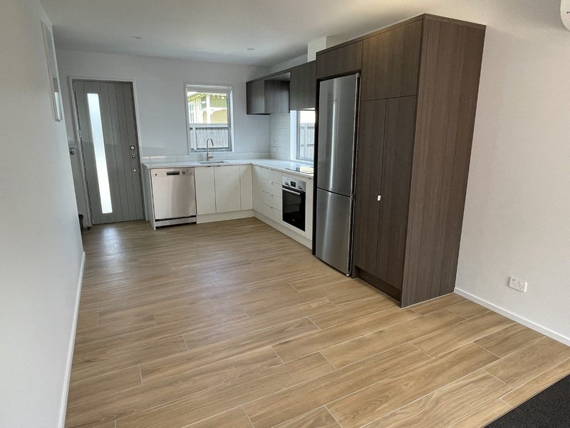 Waltham, 2 bedrooms64683175537282113