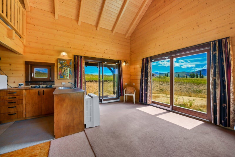 Modern Off-Grid Living on 8.04 Hectares64683188565506112