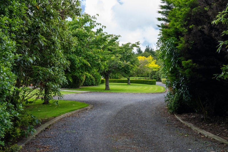 The Ultimate Blend of Privacy, Space & Elegance64683278615553112