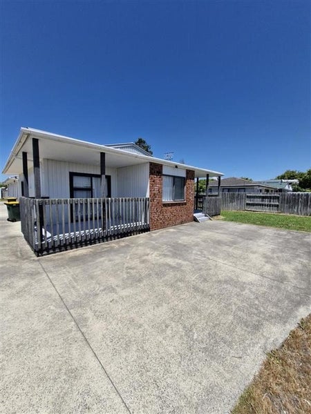 Victoria, 3 bedrooms64683381092738110