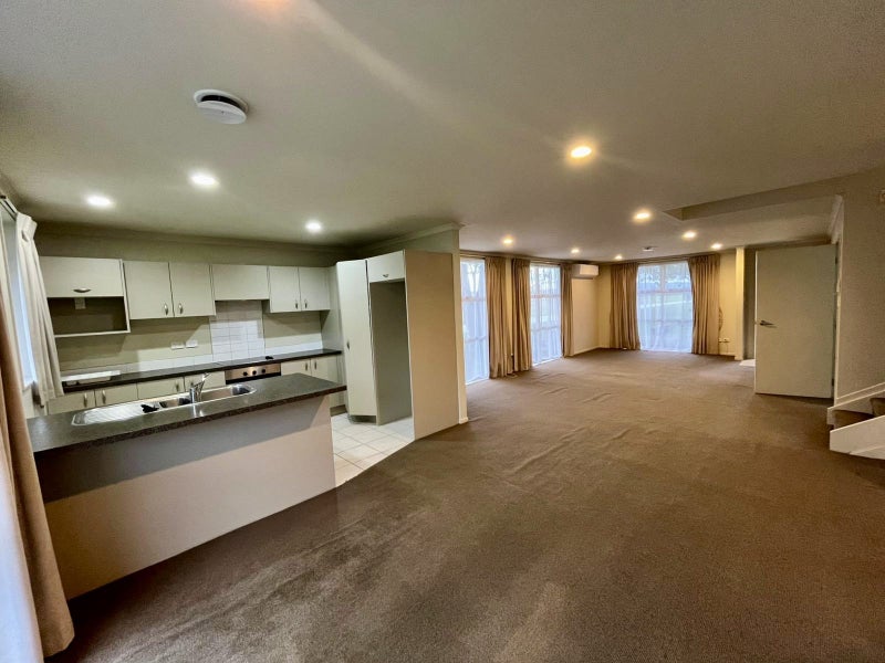 Takanini, 4 bedrooms64683381109505111