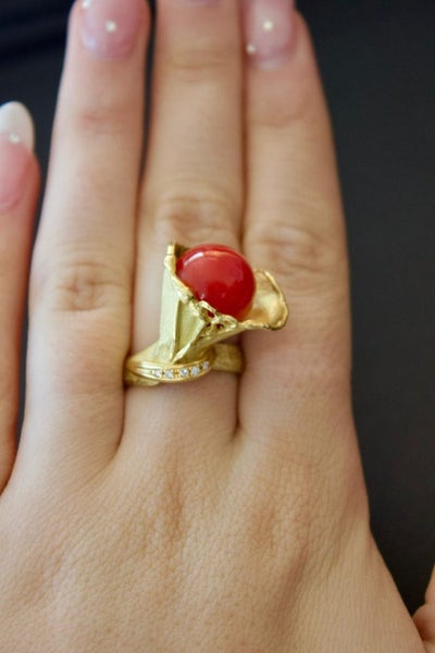18ct Yellow Gold Red Coral Flower Petal Leaf Ring (TOP DESIGN ) Carousel 1