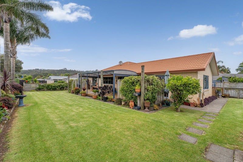 Hidden treasure - perfectly positioned64683675059969113