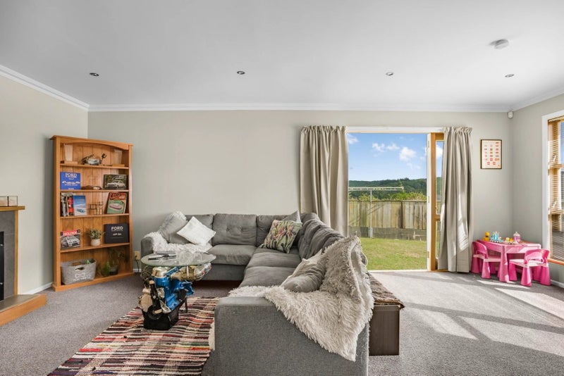 Wainuiomata, 3 bedrooms64683880385667111