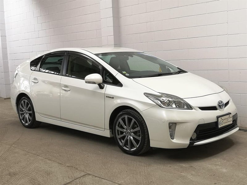 2015 Toyota Prius Facelift, Camchain, nice n tidy64684073749251110