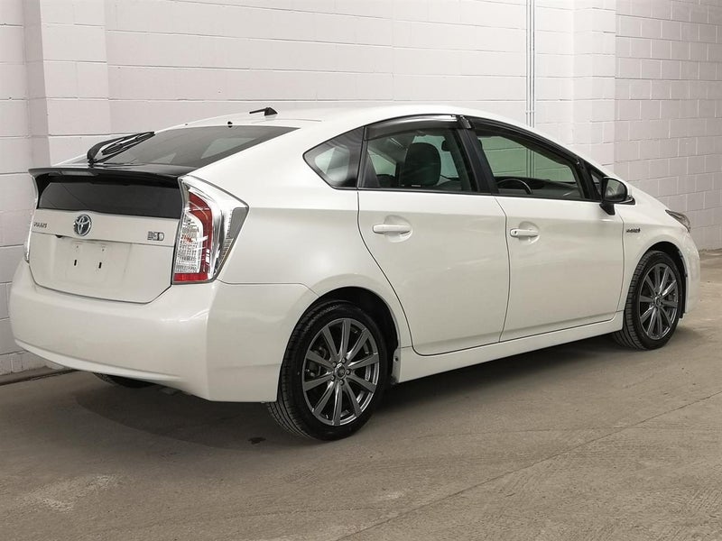 2015 Toyota Prius Facelift, Camchain, nice n tidy64684073749251111