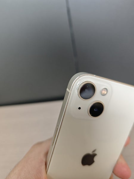 iPhone 13 - 128GB (White) - 1853264684331239682114