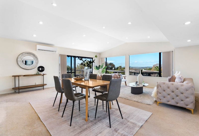 Te Atatu South, 4 bedrooms64684421610882112