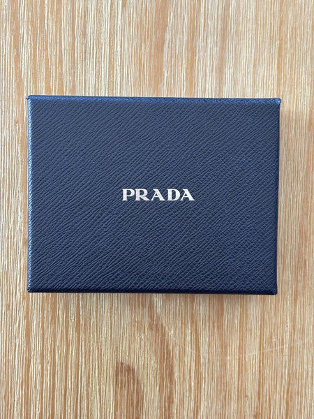 Prada Saffiano Triangle Bi-Fold Wallet - Nero64686187698818111