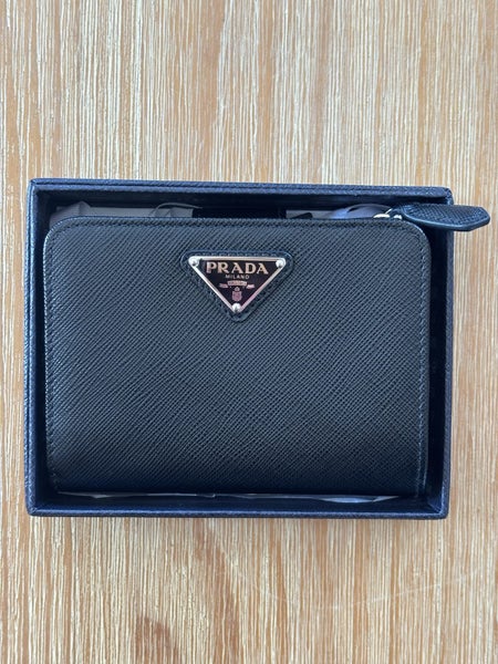 Prada Saffiano Triangle Bi-Fold Wallet - Nero64686187698818110