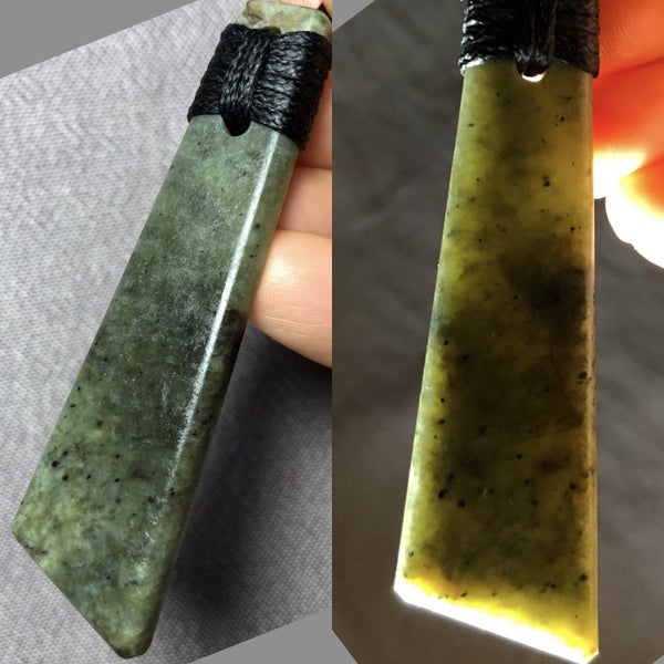 2 DAY AUCTION!: 7.5cm NZ Greenstone Toki Pendant, $1 Reserve Carousel 1