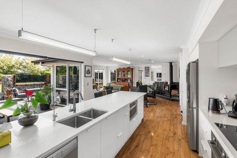 Swannanoa, 4 bedrooms64690391986690112