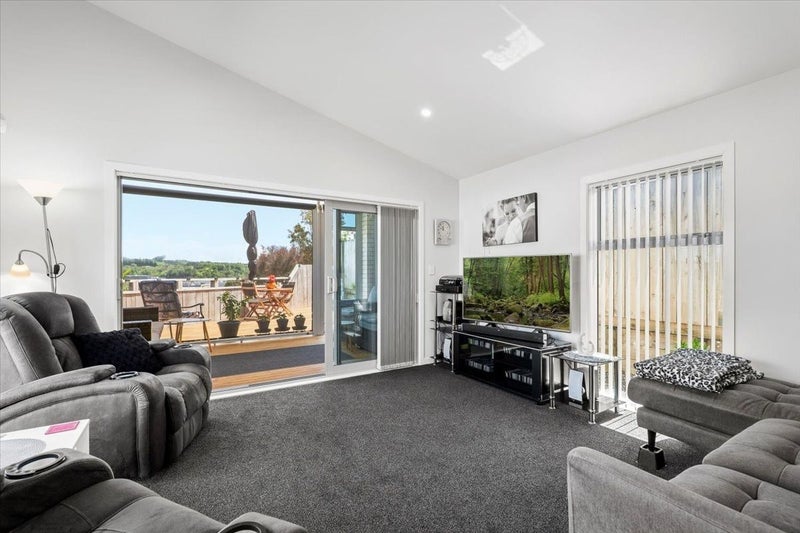 Pyes Pa, 3 bedrooms64690479616898114