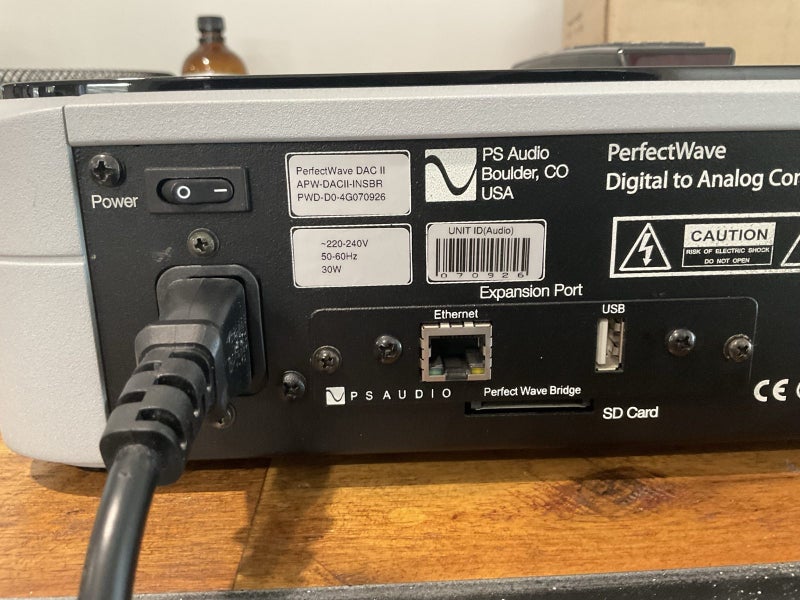 PS Audio PerfectWave DAC 2 with Network Bridge Carousel 5