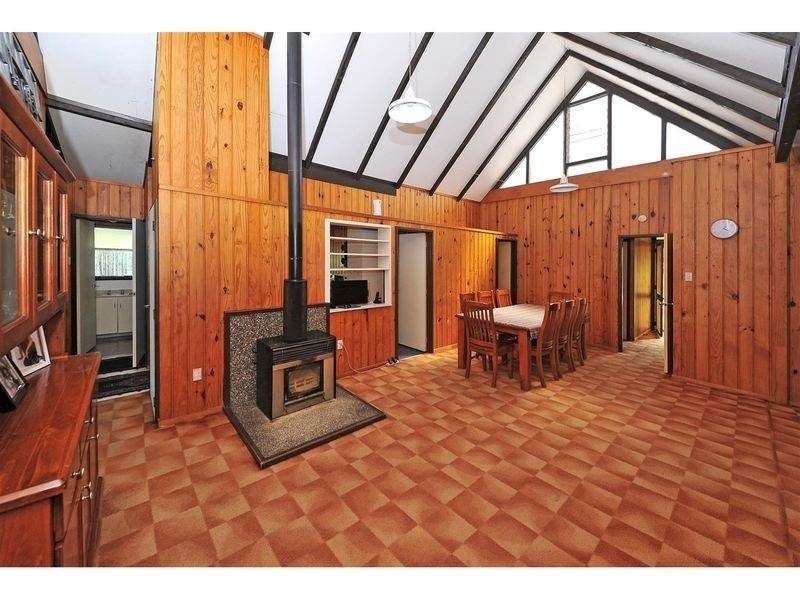 Wiri, 6+ bedrooms64690791776131112