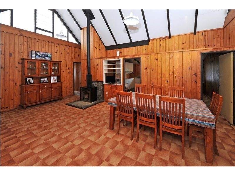 Wiri, 6+ bedrooms64690791776131113