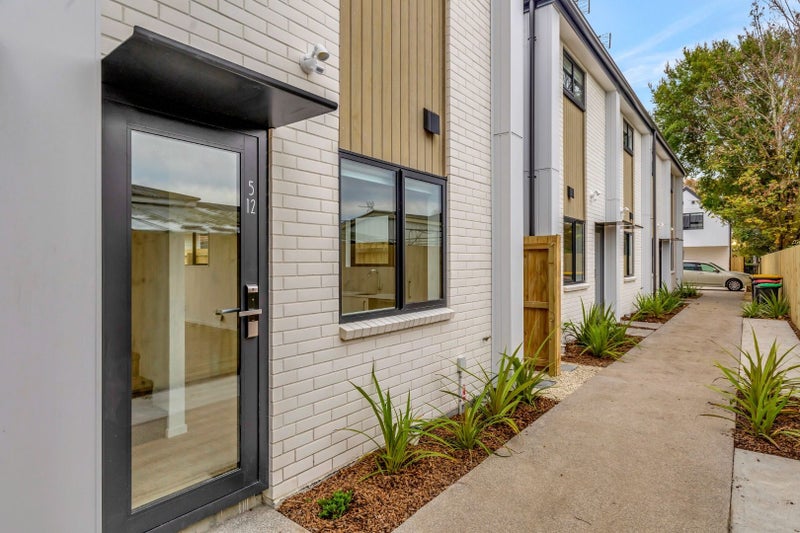 Edgeware, 2 bedrooms64690991034371110