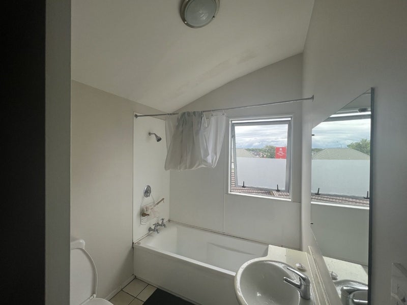 Richmond, 2 bedrooms64691502212226114