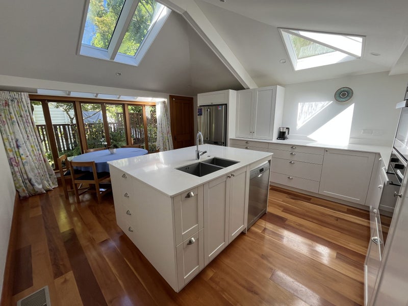 Kelburn, 4 bedrooms64691601596546112