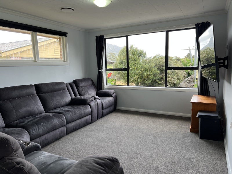 Move to the Country64691700595585112