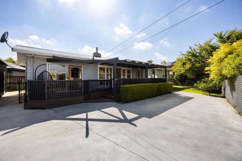 Massive 6 X 8M Shed!64691700714371111