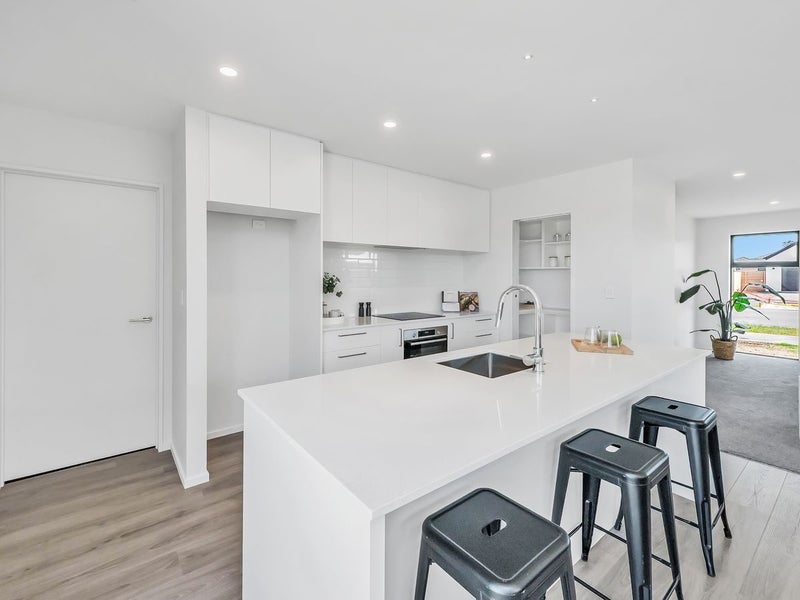 Smart Storage & Quality Throughout64691700729473113