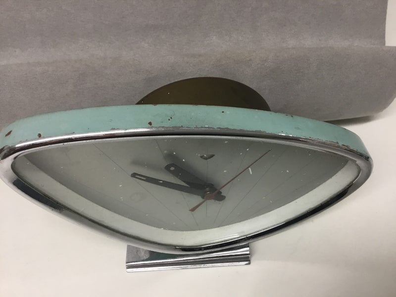 Retro/Vintage Polaris wind-up Alarm Clock Carousel 2