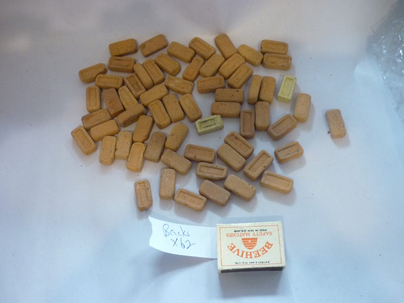 LUKE ADAMS CHRISTCHURCH KIDDIBRICKS. SMALL BRICKS X 62 Carousel 1