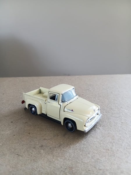 1/64 scale 1956 Ford Pick-up Carousel 2