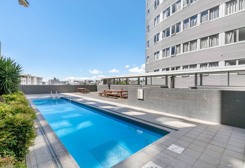 Motivated Overseas Vendor—Must Sell!64692099477762113