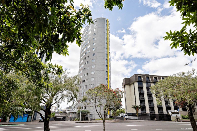 Motivated Overseas Vendor—Must Sell!64692099477762114