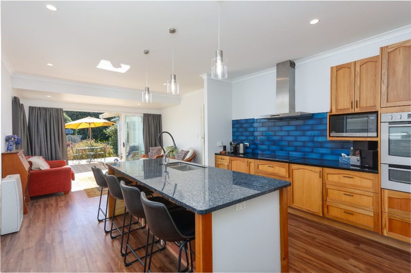 Stoke, 1 bedroom64692099571586110