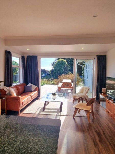 Stoke, 1 bedroom64692099571586112