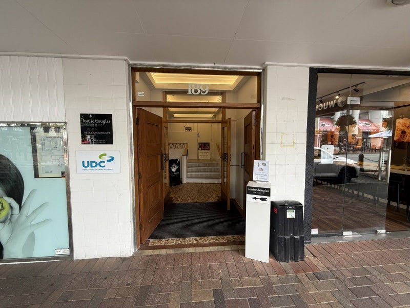 Fresh, light and central office64692299751170110