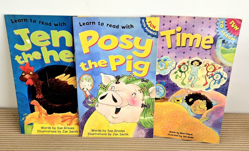 Learn to Read Bundle – Jen the Hen, Posy the Pig & Time. Carousel 1
