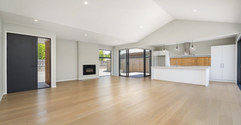 Lock and leave - Vacant possession64692801342339114