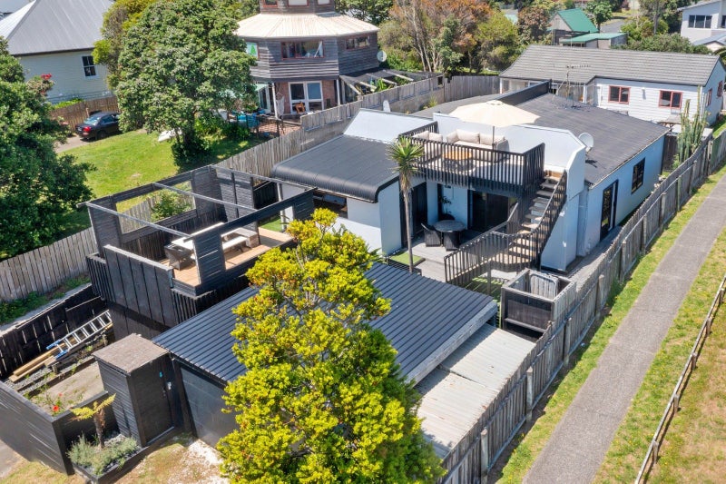 Your Coastal Escape64692801388161112