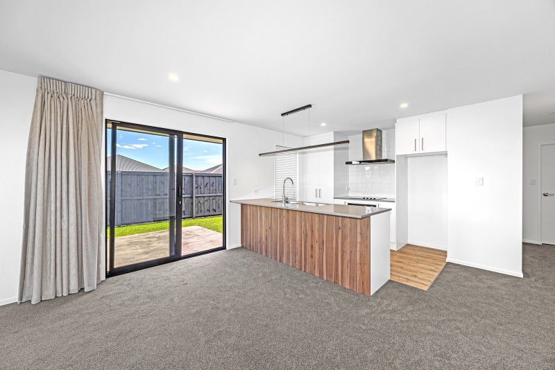 Rolleston, 2 bedrooms64693094617858112
