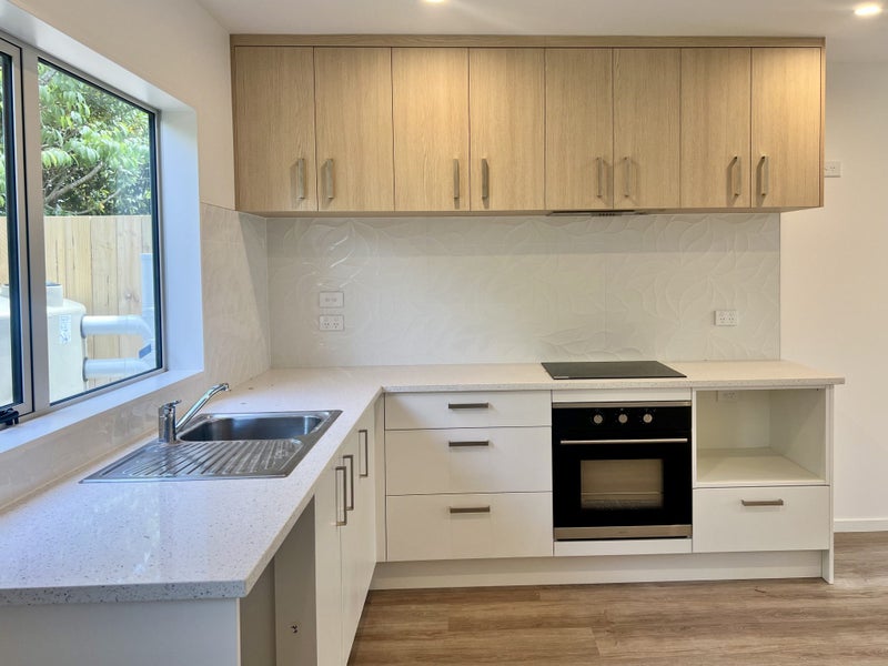 Bucklands Beach, 2 bedrooms64693195068162111