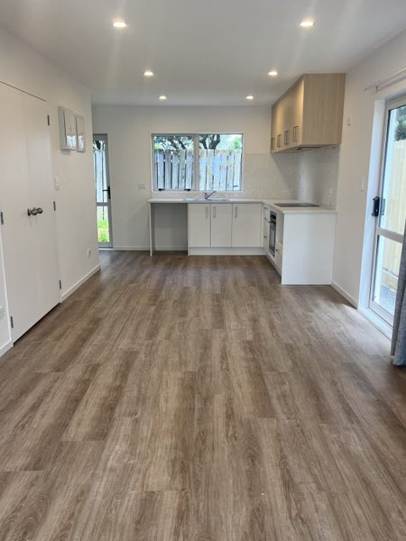 Bucklands Beach, 2 bedrooms64693195068162113